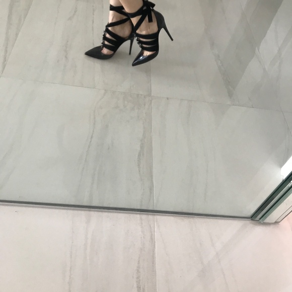 Authentic Valentino heels - Picture 12 of 16